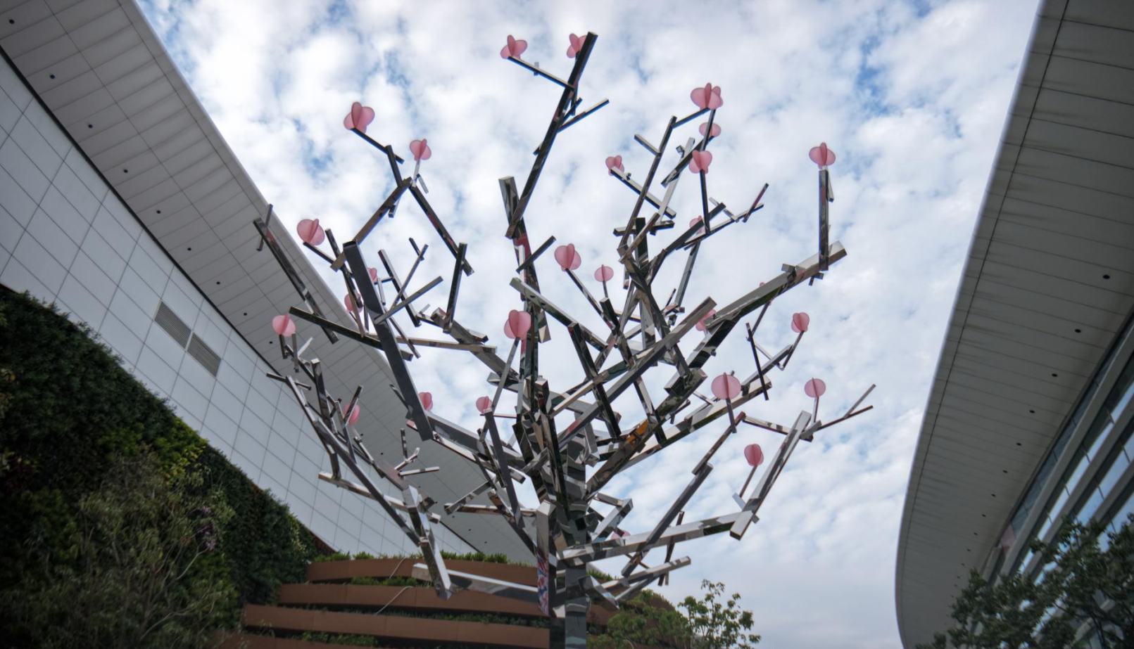 由广州美术学院集美公司与中央美术学院联手打造的广州白云国际机场T3航站楼公共艺术项目正式亮相(图9)